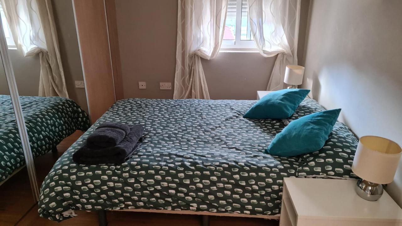 Gibraltar Town Centre Flat With Roof Terrace Lägenhet Exteriör bild