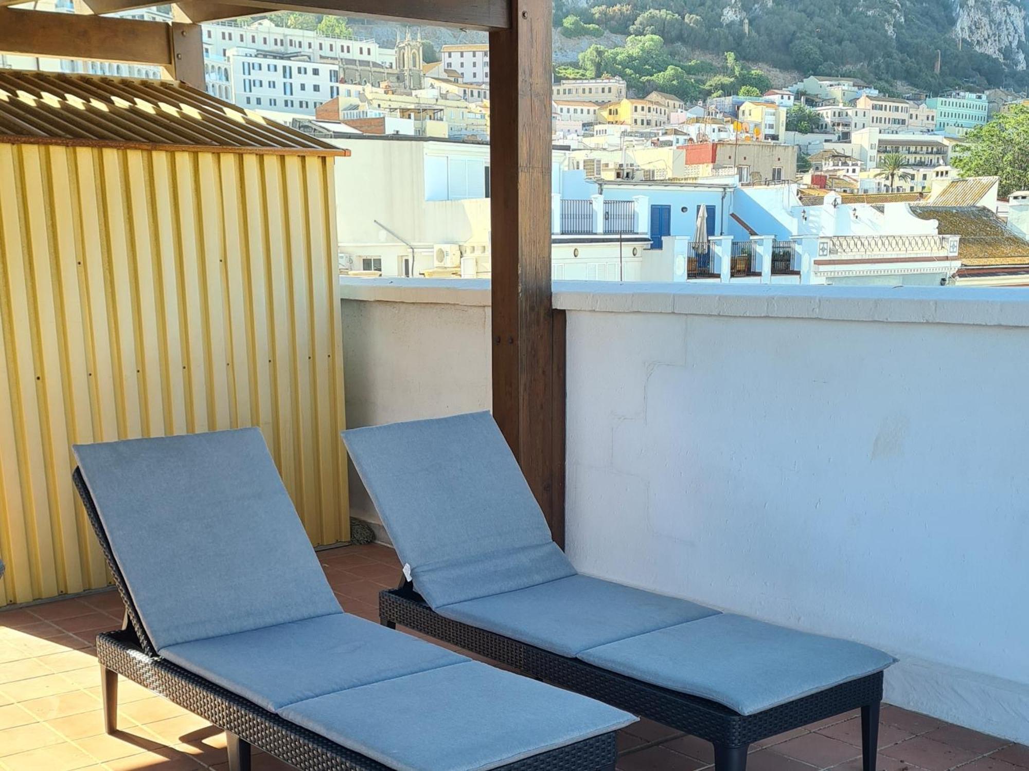 Gibraltar Town Centre Flat With Roof Terrace Lägenhet Exteriör bild